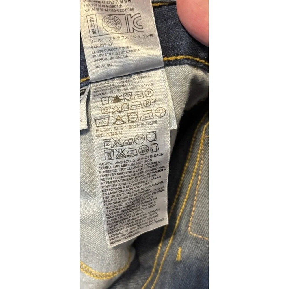 Levi’s Men’s 559 Blue Jeans Size 38x30 Denim Pockets Pants